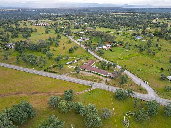 2nd image of 22189 Old Alturas Rd