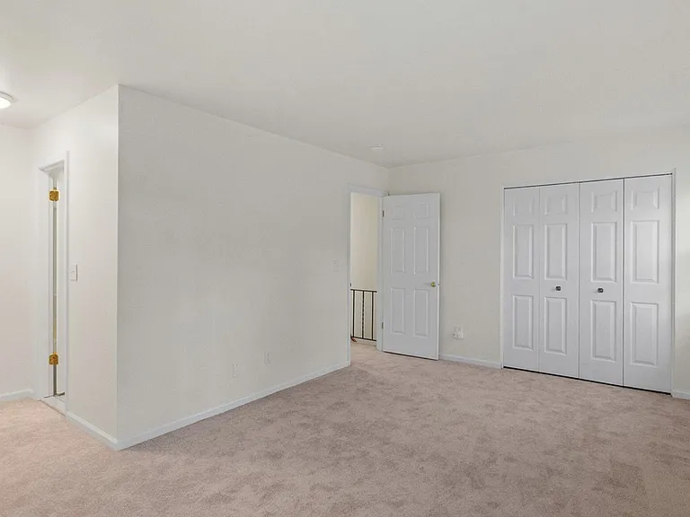 169 Williamsburg Ct — Photo 15