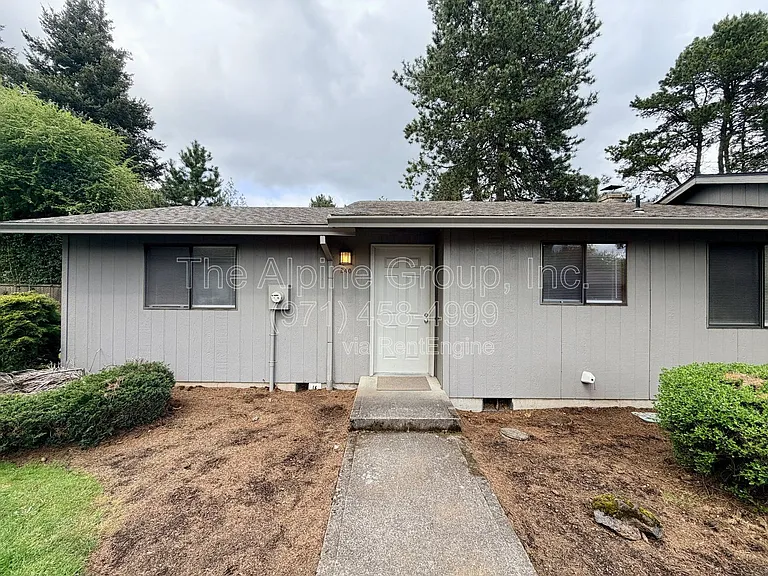 240 NE 143rd Ave — Photo 27