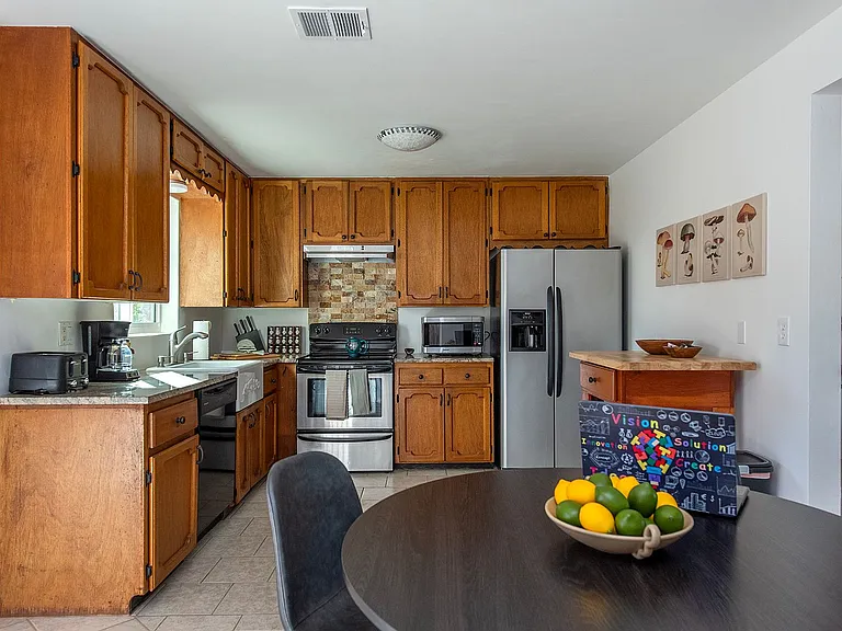 3526 N Santa Rita Ave — Photo 8