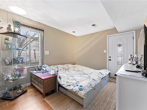 3rd image of 278 Ilyssa Way