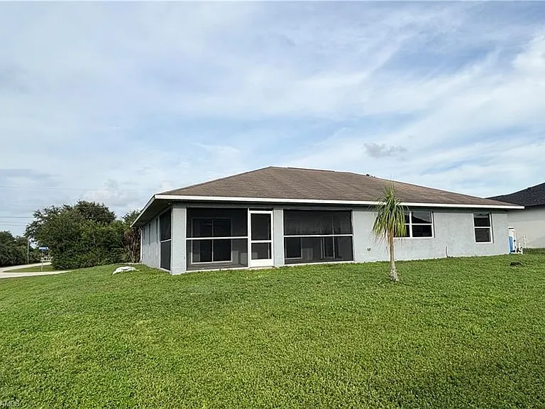 6143 Hendley Ct — Photo 38