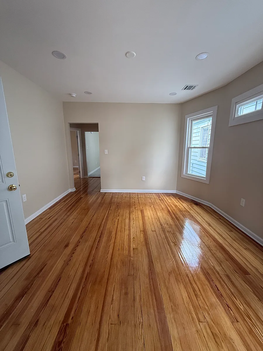 Building Photo - 354 Jackson St #1