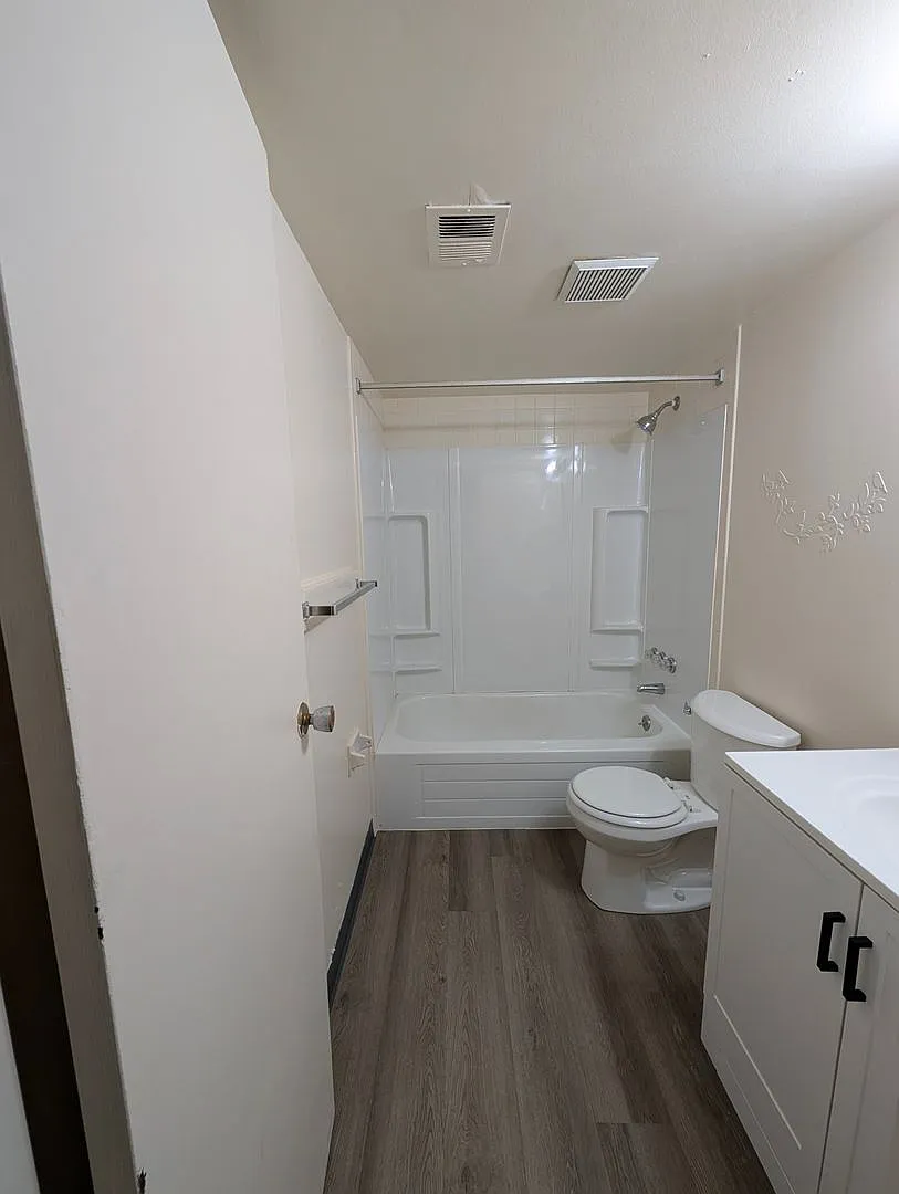 221 Westinghouse Avenue — Photo 4