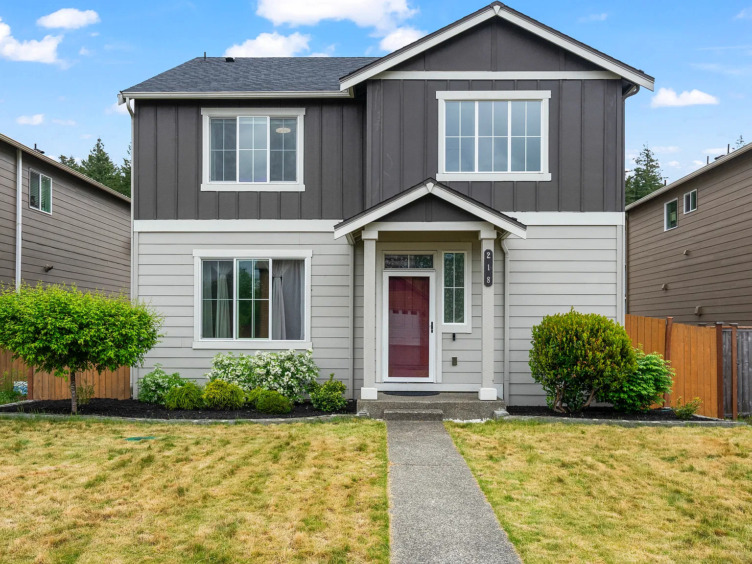 4 bed, 1908 sqft, $2,660 — Photo 1