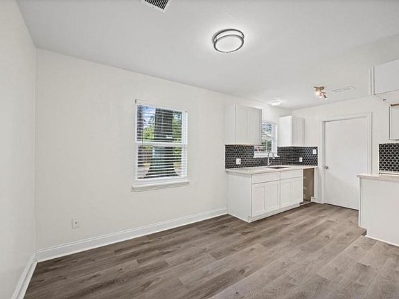 5th image of 6410 Hartwick Rd