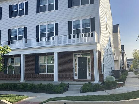 2nd image of 955 Manor Ave N