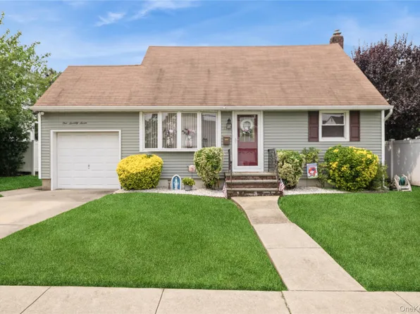 177 9th Street, Bethpage, NY 11714