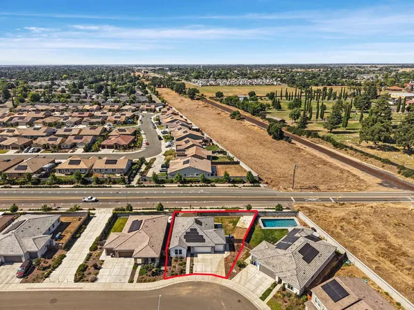 717 Cardoso Dairy Dr, Galt, CA 95632