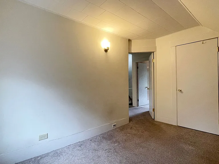 155 Center St — Photo 31