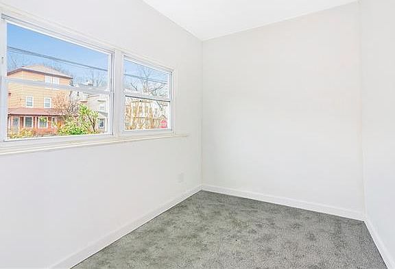 4th image of 558 Van Cortlandt Park Ave
