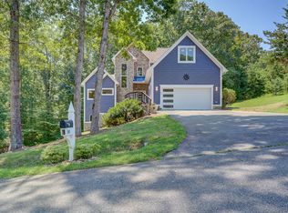 50 Shelter Cove Dr, Moneta, VA 24121