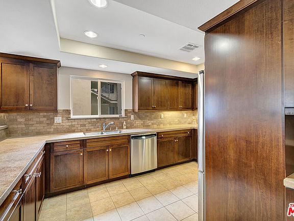 5th image of 7249 Franklin Ave Unit 206