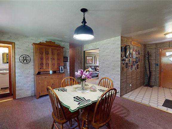 5th image of 303 Warner Dr