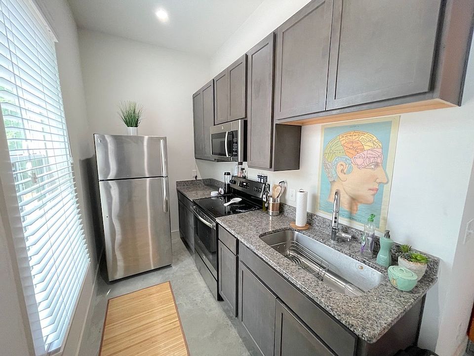 1st image of 613 E Duffy Ln #B