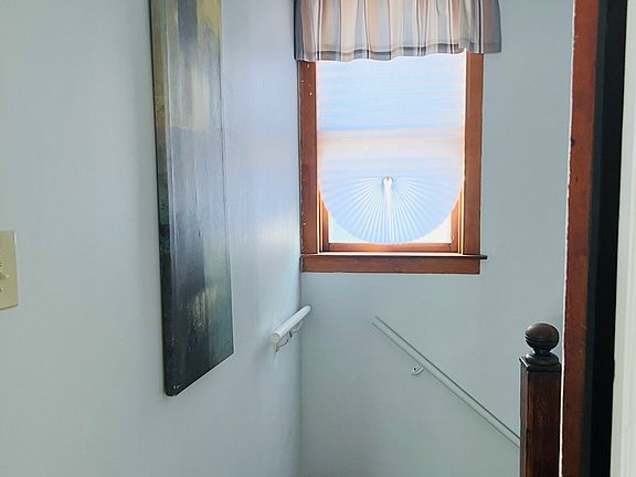 5th image of 10016 S Indiana Ave APT 2