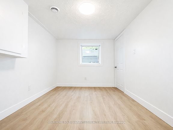 5th image of 428 Thorold Rd #3