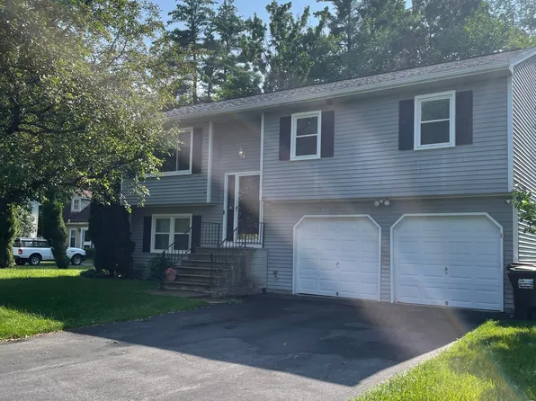 14 Holland Court, Glenmont, NY 12077