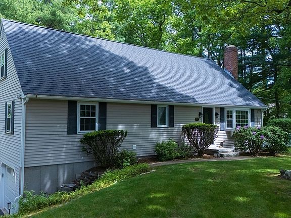3rd image of 77 Oxbow Dr