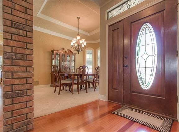3rd image of 5417 Emerald Park Blvd