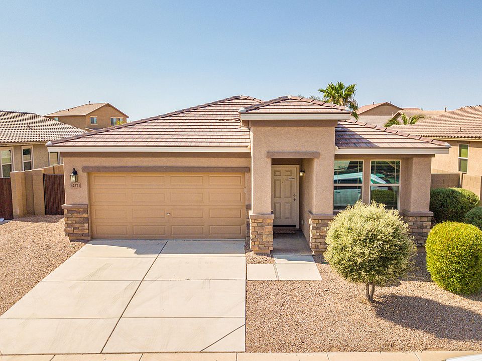 1st image of 42571 W Centennial Ct