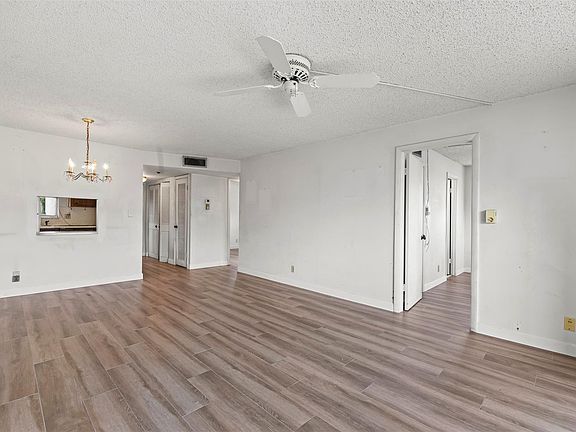 3rd image of 2600 W Sunrise Lakes Drive #201