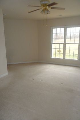 4th image of 9539 Airdrie Ln