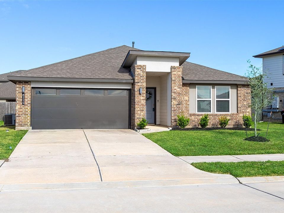 1st image of 8114 Buck Ln