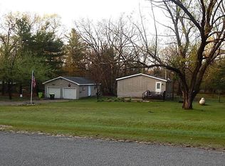 2389 W Maplehurst Dr, Roscommon, MI 48653