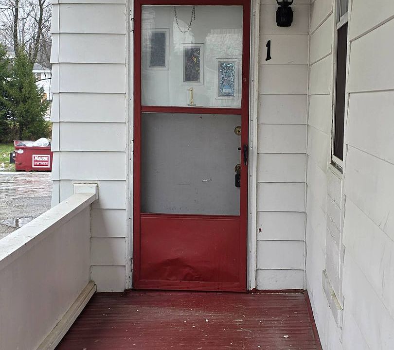 1st image of 307 S Eagle St APT 1