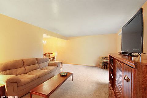 5th image of 2118 Country Club Dr