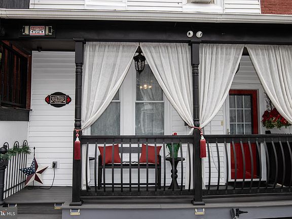 2nd image of 408 W Race St