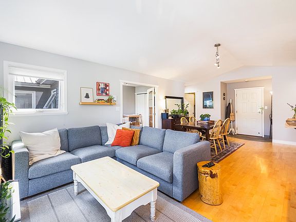 2nd image of 1528 Bowser Ave #303