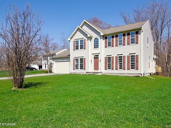 2nd image of 1058 Fawn Wood Dr