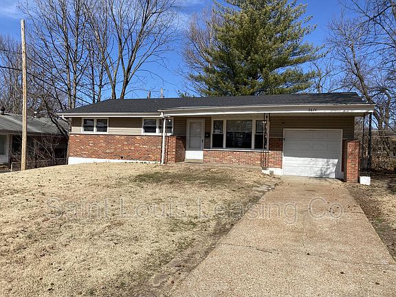 3rd image of 9874 Lawnview Dr