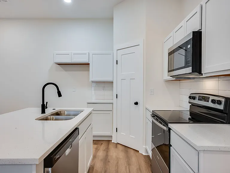 16827 W Kashmir St — Photo 13