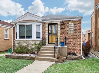6305 N Hamlin Ave, Chicago, IL 60659