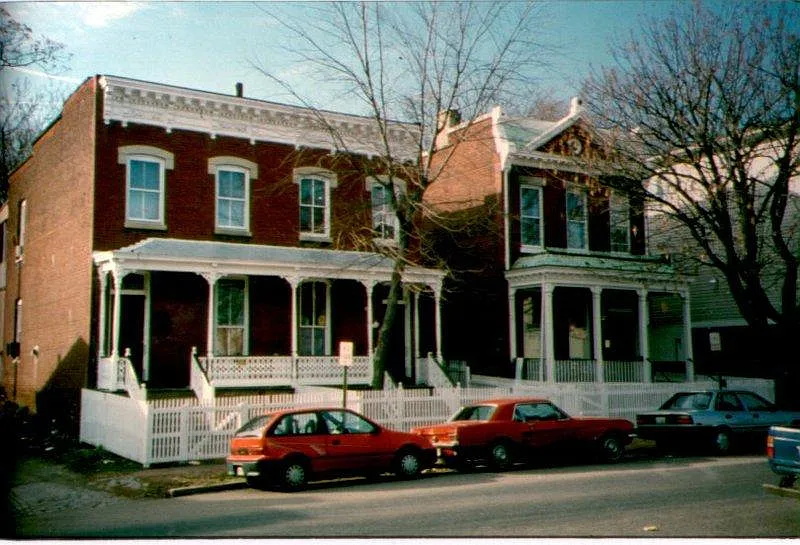 Building Photo - 104 S Pine St #A