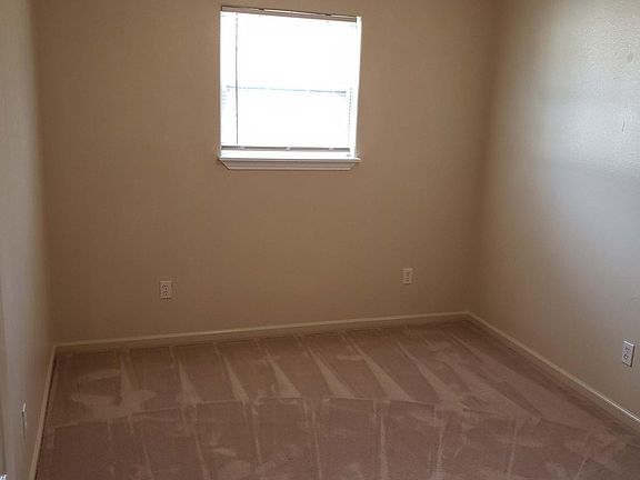 4th image of 23432 Albert Dr Unit A