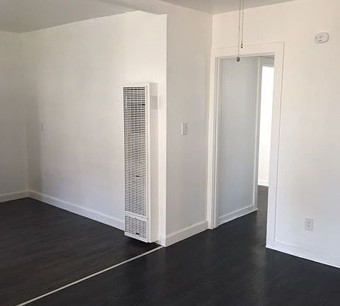 5th image of 1631 S Burlington Ave #163325