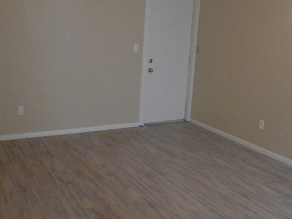 4th image of 2545 A St APT 6
