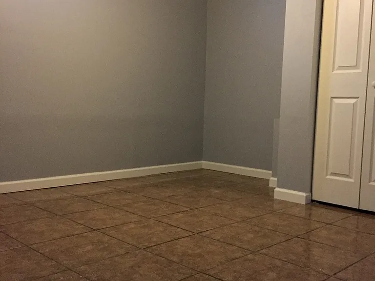 12941 S Saginaw Ave — Photo 10