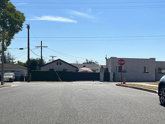 5th image of 3501 W 74th Pl