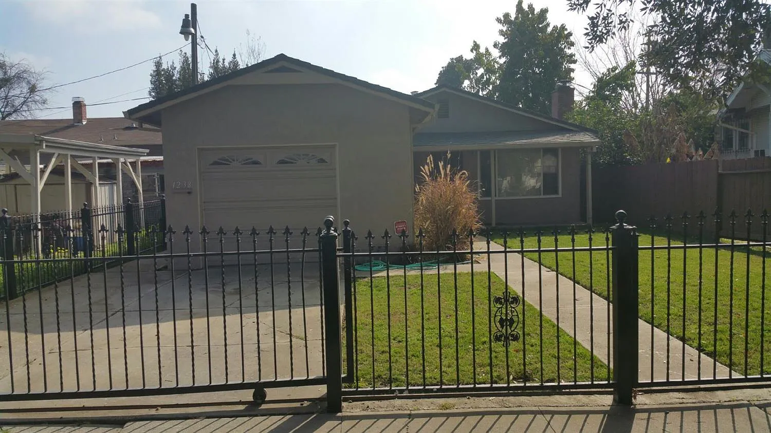 1238 E Flora St photo 1