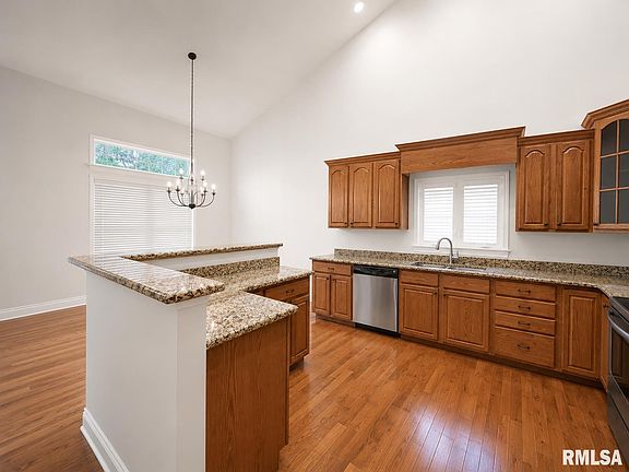 5th image of 7010 N Buckeye Dr