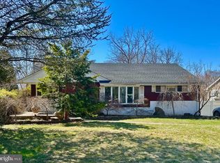 35 Fairway Dr, Yardley, PA 19067