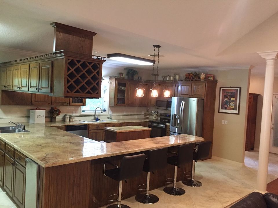 2nd image of 105 Cheyenne Dr