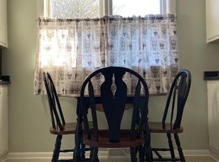 658 S Ridge Rd E #M, Geneva, OH 44041