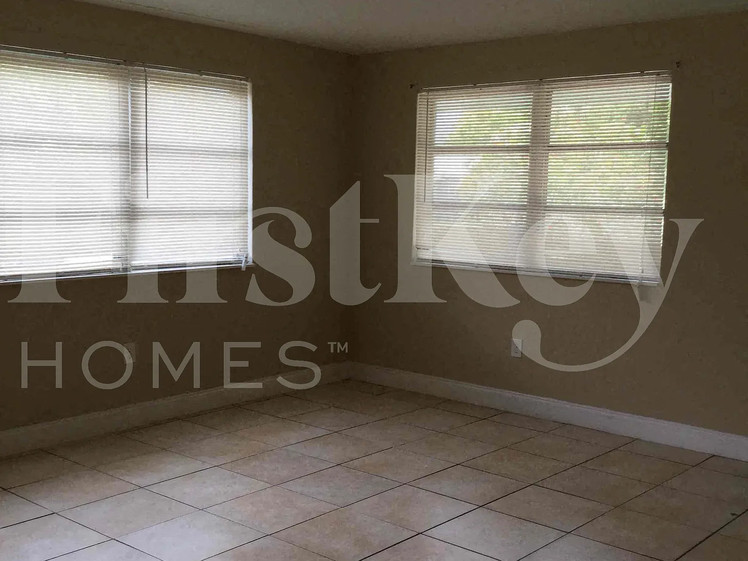 3 bed, 2.0 bath, 1609 sqft, $3,375 — Photo 4