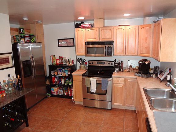 3rd image of 1926 S Columbine St